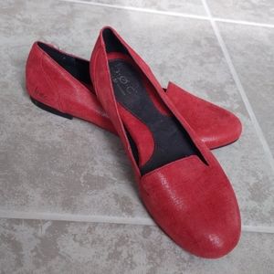 B.O.C. Born Concept Leather Slip On Low Heel Sz 7